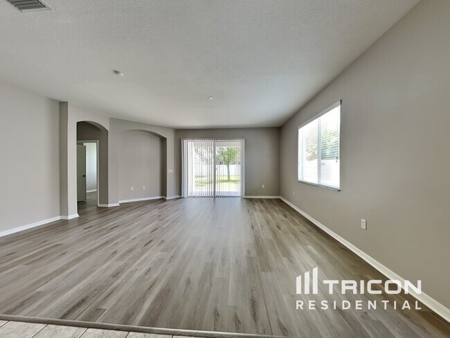Building Photo - 6707 Pine Springs Drive Wesley Chapel FL