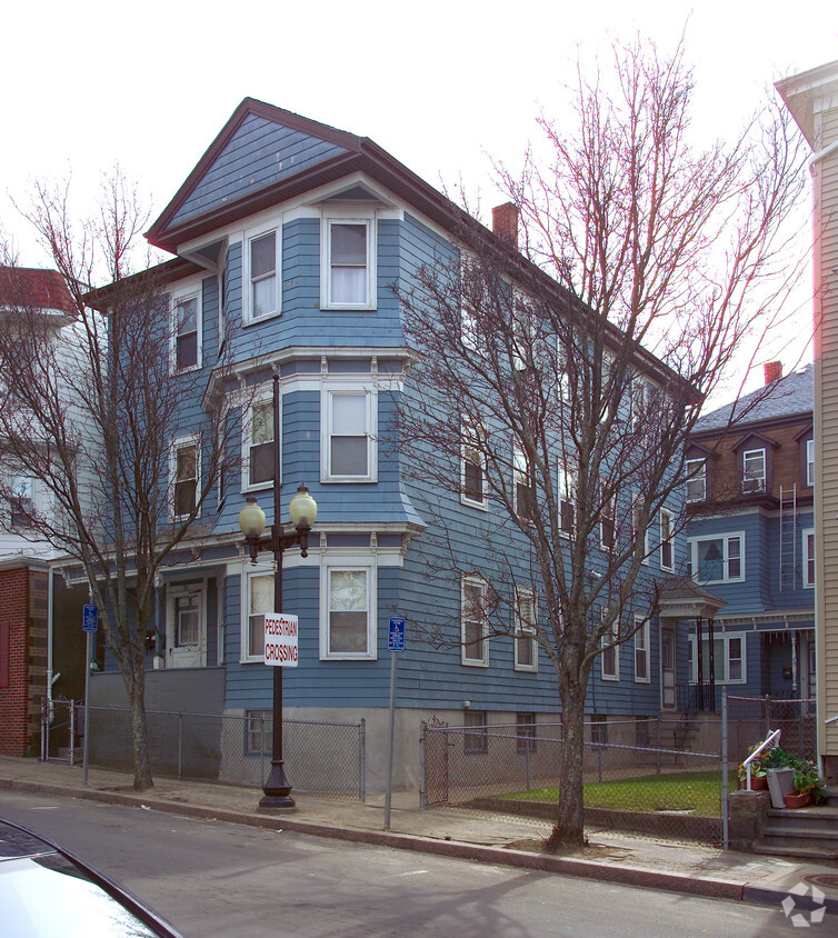 Primary Photo - 205-211 Columbia St