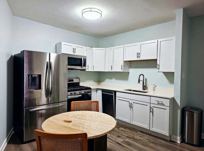 Foto del edificio - 4102 N Kedzie Ave