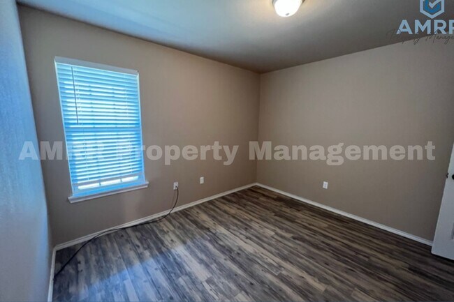 Foto del edificio - New Beginnings Start At AMRR: 3 Bedroom Home Available SOON