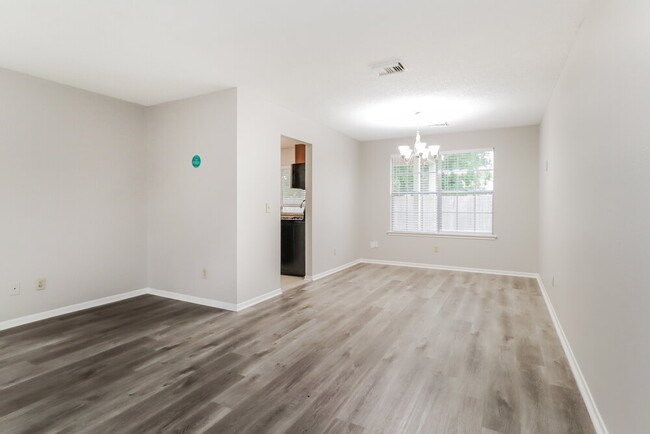Foto del edificio - 10046 Lazy Meadows Dr