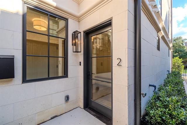 Foto del edificio - 4128 University Blvd