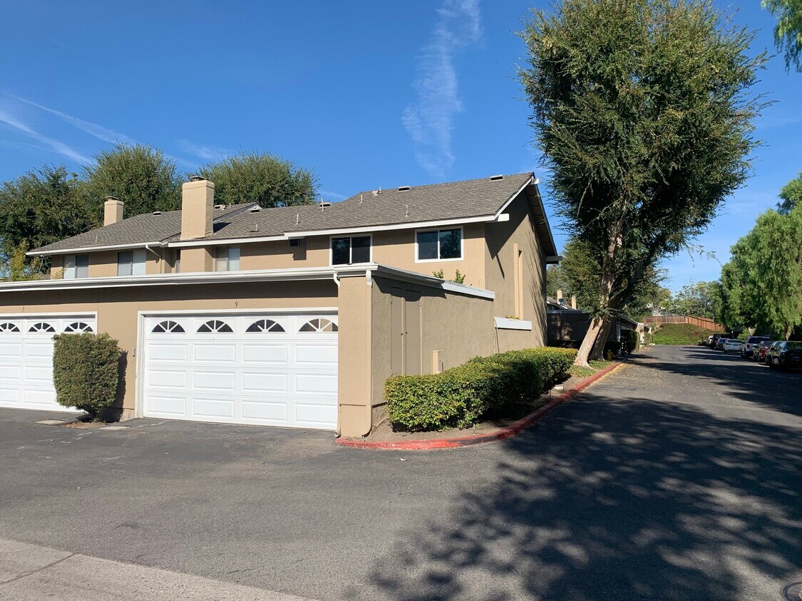 9 Cheyenne, Irvine, CA 92604 Townhome Rentals in Irvine CA