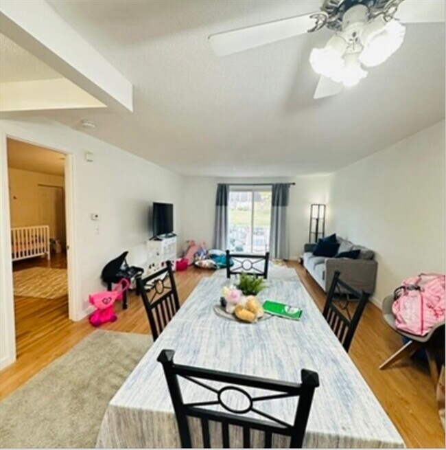 Foto del edificio - 8 Shadowbrook Ln