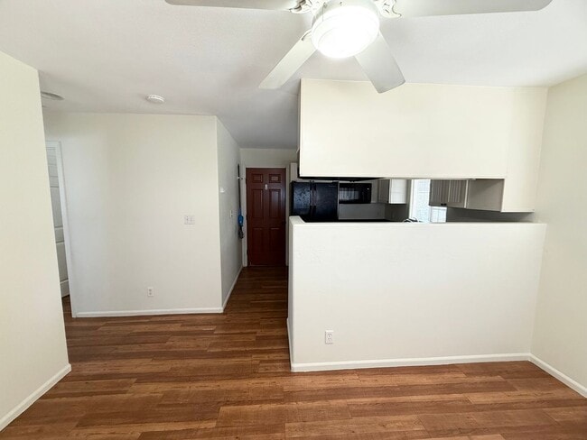 Building Photo - 2 Bedroom / 1 Bathroom Cottage in Pukalani!
