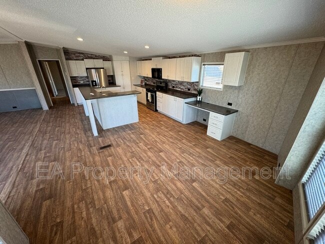Foto del edificio - 7608 Leanne St NE