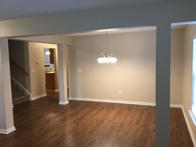 Building Photo - 5013 Springdale Dr