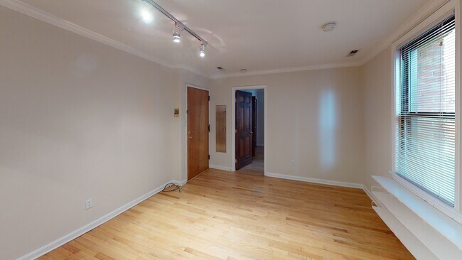 Foto del edificio - 1661 Park Rd NW