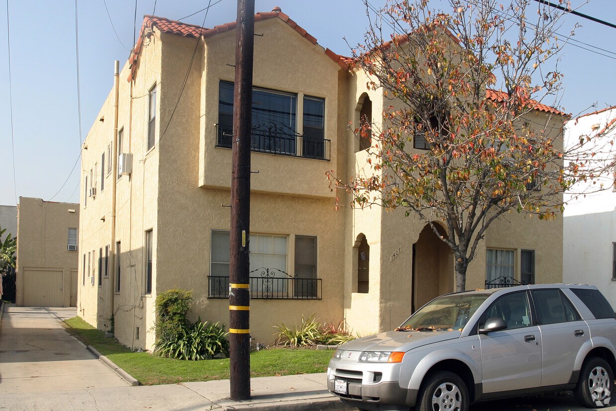 Building Photo - 1407 Obispo Ave