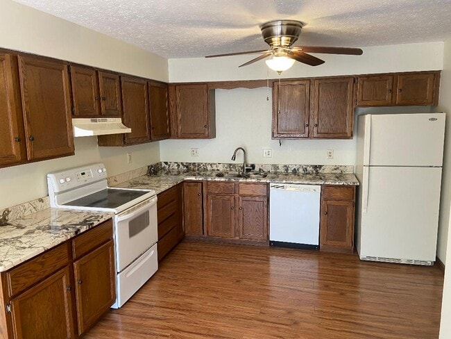 Building Photo - 3275 Willington Dr