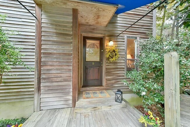 Photo - Loving Life on Longview House