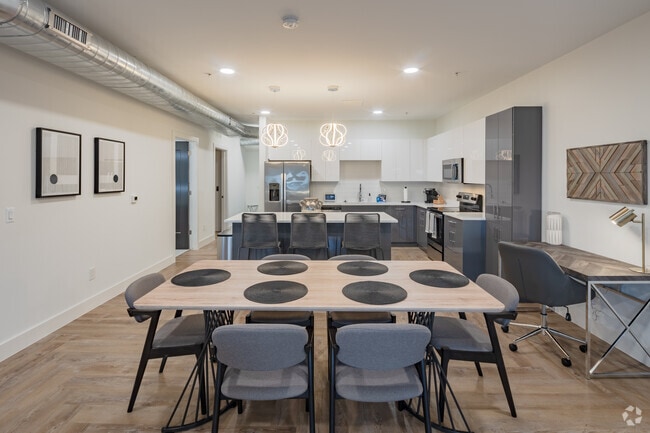 20 Best Luxury Apartments for Rent in Chicago, IL (with pictures!) - Affordable Luxury Apartment Rentals With High Ceilings