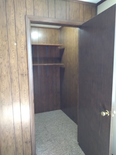 Closet - 1310 Sabraton Ave