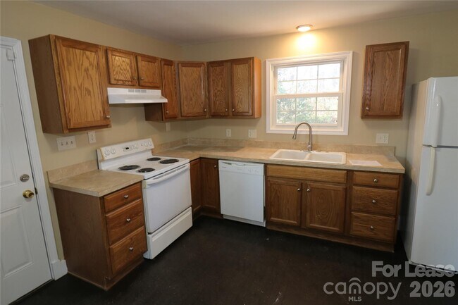 Foto del edificio - 3741 N Sharon Amity Rd