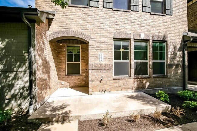 Building Photo - 7220 Wyoming Springs Dr