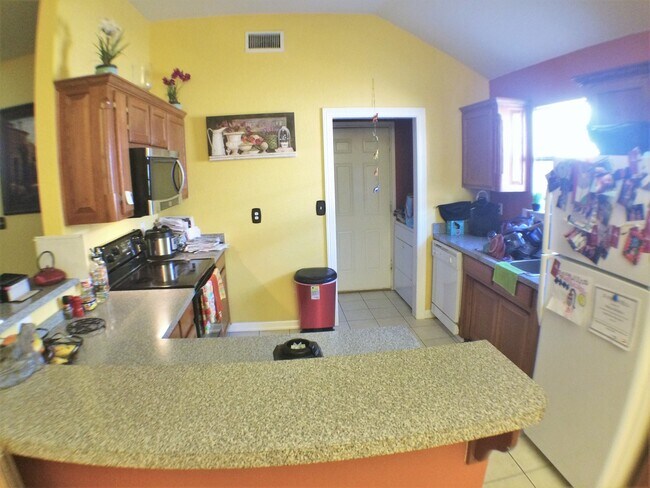 Foto del edificio - Inviting 3 Bed 2 Bath Home!