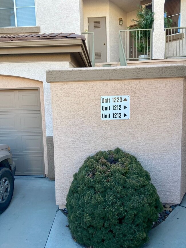 Building Photo - 6060 Ingleston Dr