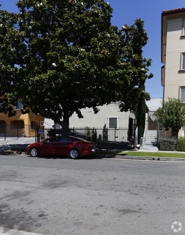 Foto del edificio - 950 S Gramercy Dr