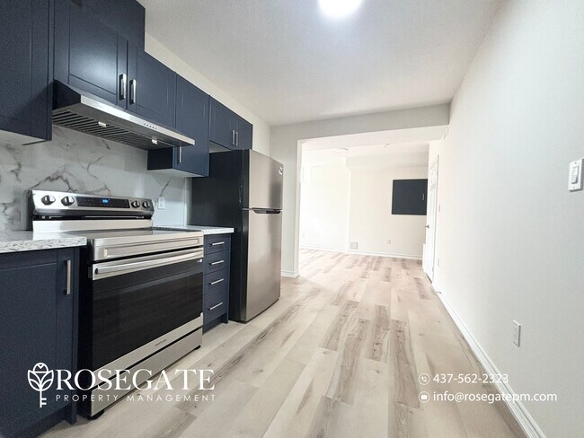 Photo du bâtiment - Spacious Open-Concept 2-Bedroom Basement Apartment with 2 Parking Spots in Brampton