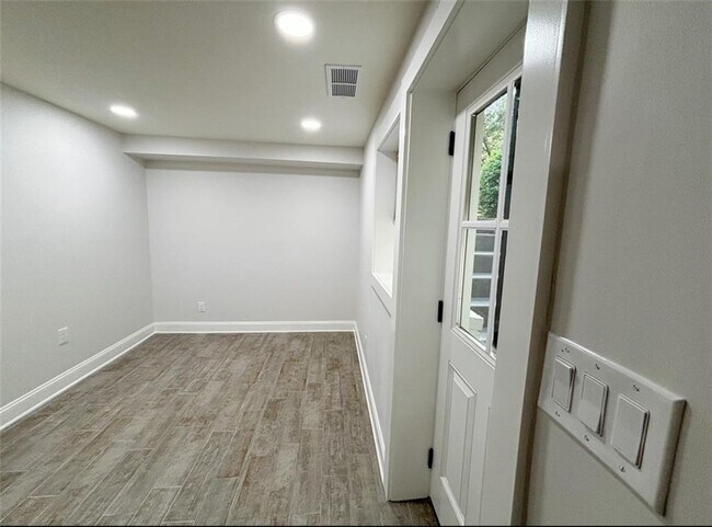 Foto del edificio - 785 Weatherly Ln NW