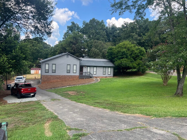 Building Photo - 116 Trickum Hills Dr