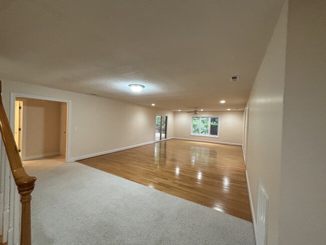 Building Photo - 285 Merion Cir