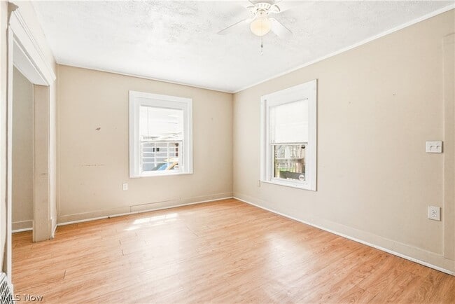 Building Photo - 285 Sumner Ct