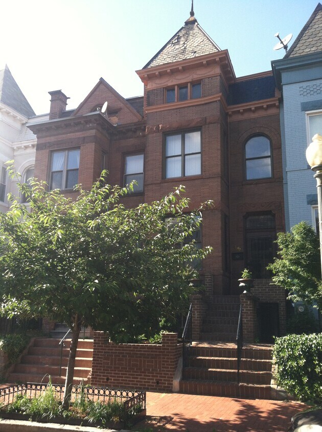 Building Exterior - 75 Seaton Pl NW