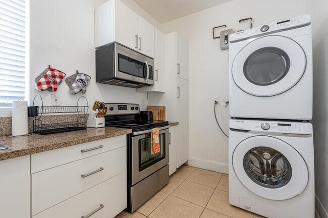 Foto del edificio - 8028 NW 5th Ct