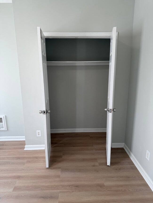 Foto del edificio - 2630 N Bancroft St