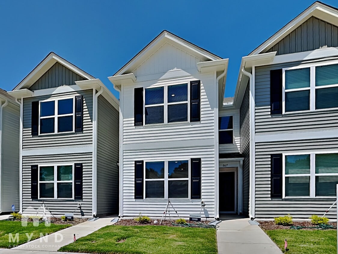 Foto principal - 8617 Brixton Shay Dr