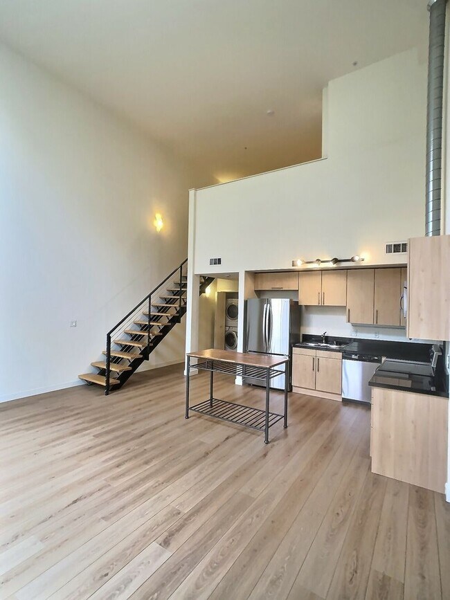 Building Photo - Modern Loft in Historic Plant 51 in Downtown San Jose