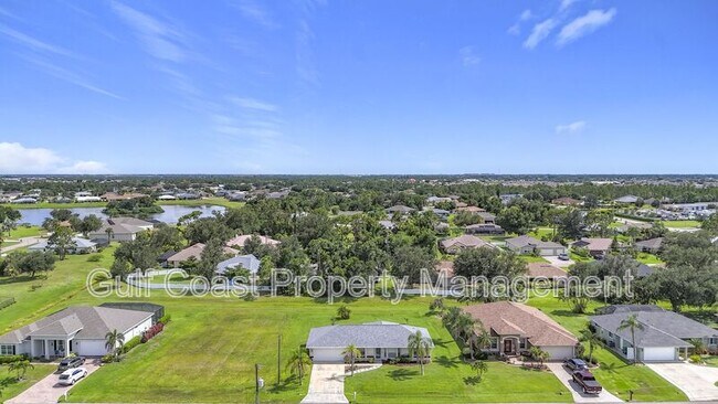 Building Photo - 25075 Palisade Rd