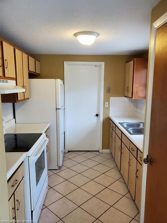 Building Photo - 2119 Cordova Cir W