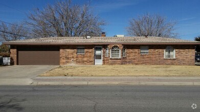 Building Photo - 2801 Topley Ave