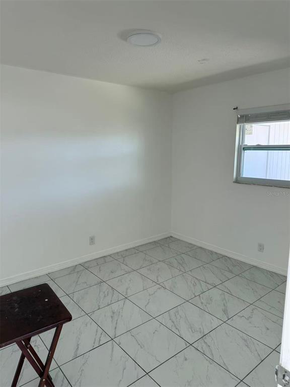 Foto del edificio - 4326 80th St W