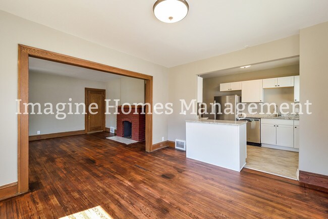 Building Photo - Newly Remodeled Duplex in Lakewood