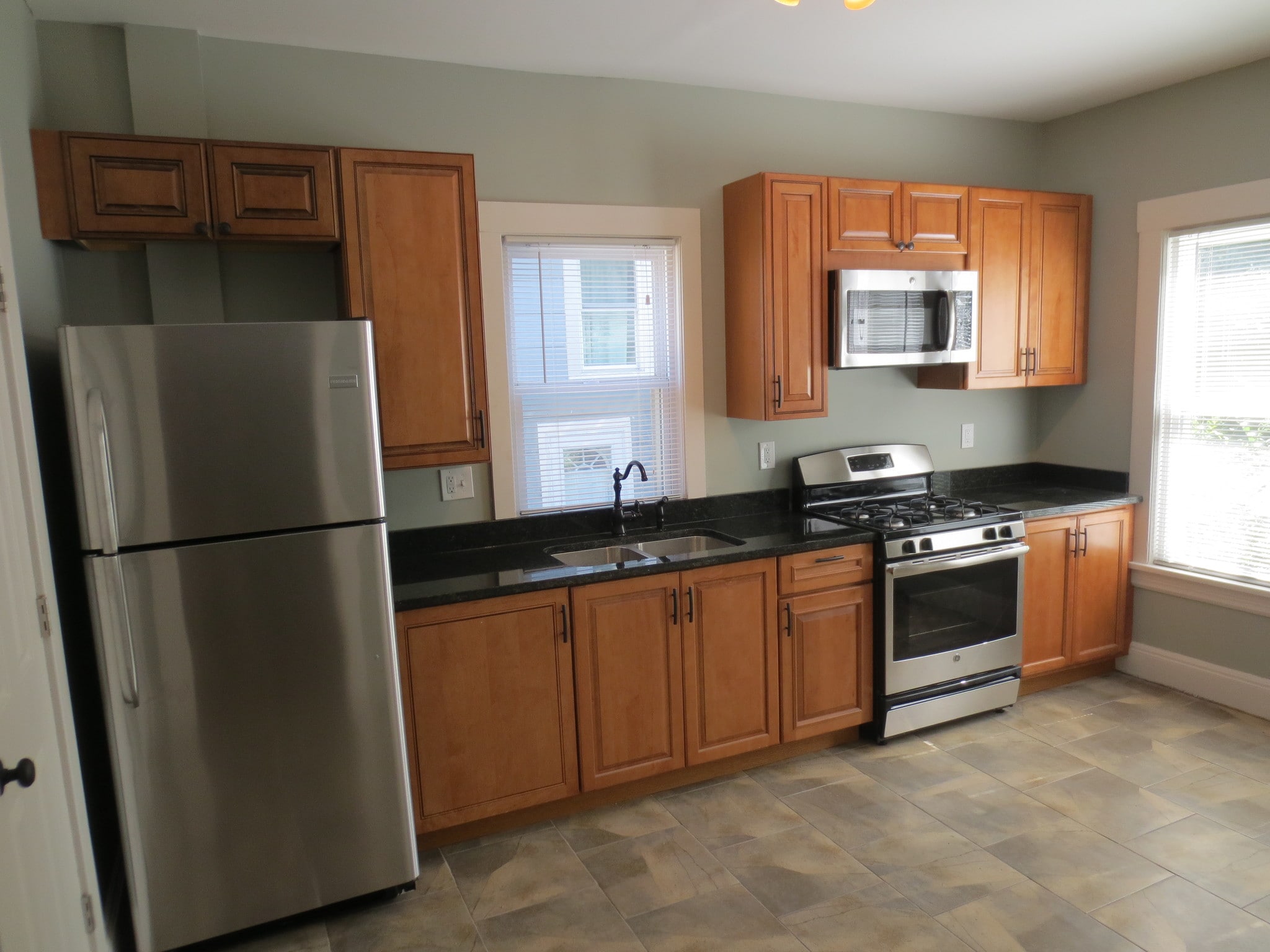 1849 W 65th St Cleveland, OH 44102 – photo 3