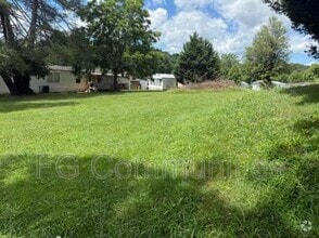 Building Photo - 110 Heiress Dr