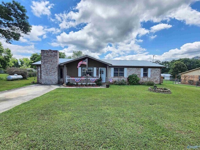 Building Photo - 247 Snow Dr