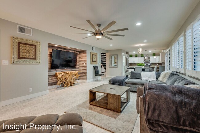 Building Photo - 4 br, 2 bath House - 1709 Valmora St.