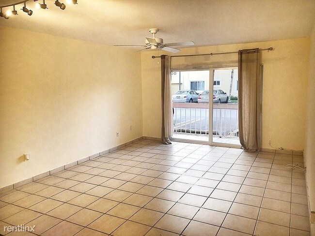Building Photo - 7703 Camino Real
