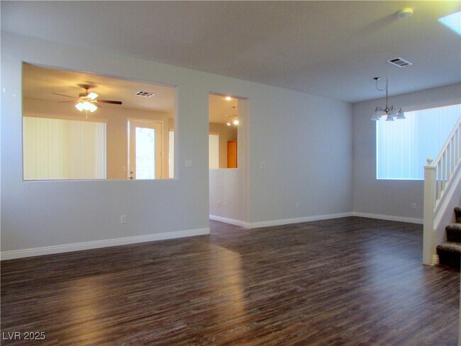 Building Photo - 2185 Polynesia Cir
