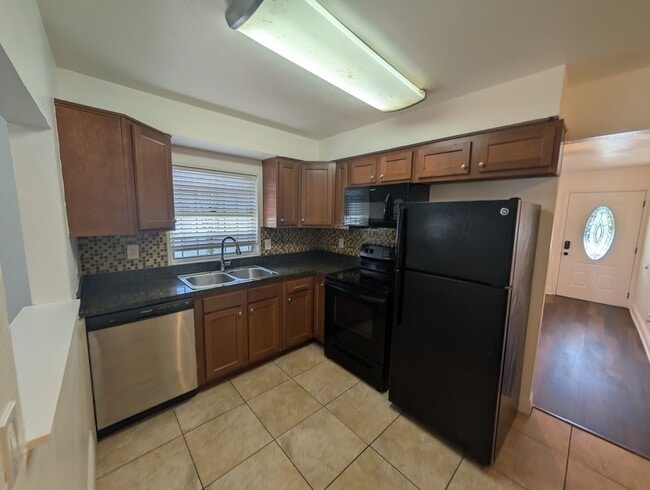 Foto del edificio - 4223 W Laurel St