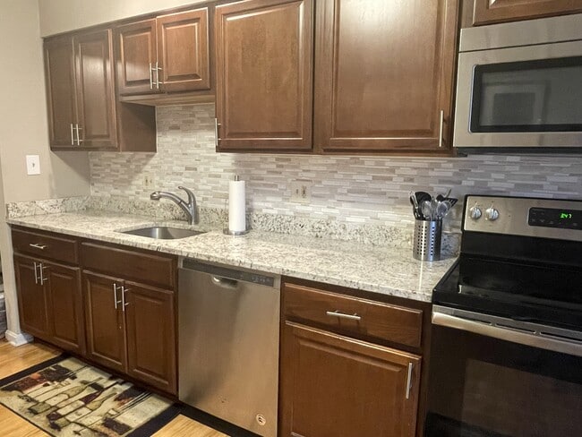 Photo - 208 Scott St (Baltimore, MD) Townhome