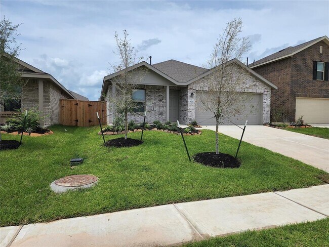 Building Photo - 18111 Robin Creek Dr