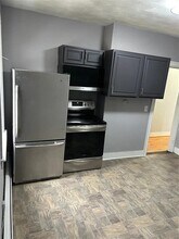 Building Photo - 483 Pontiac Ave