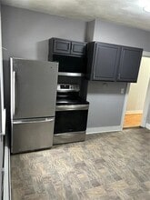 Building Photo - 483 Pontiac Ave