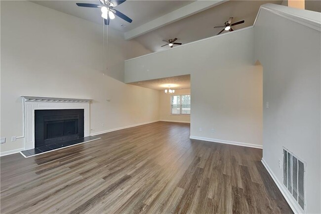 Foto del edificio - 4740 Minden Chase