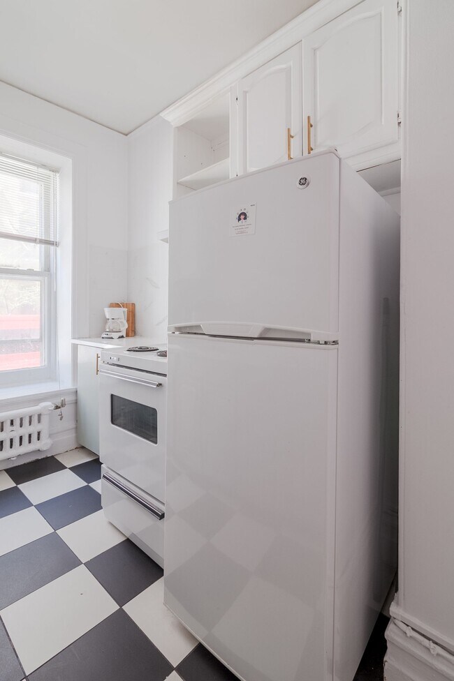 Photo du bâtiment - 1245 Rue St Marc